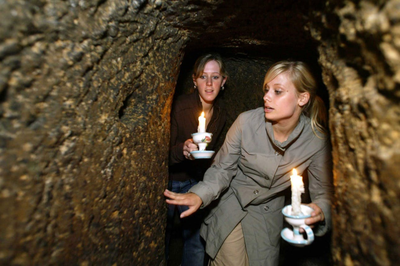 Naples Underground: Skip The Line Ticket + Guided Tour + Pizza & Drink - Photo 1 of 5