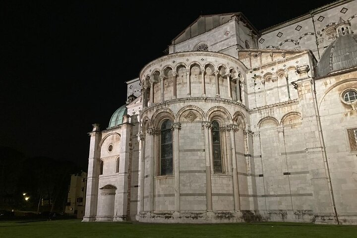 Night Walking Tour in Lucca - Photo 1 of 8