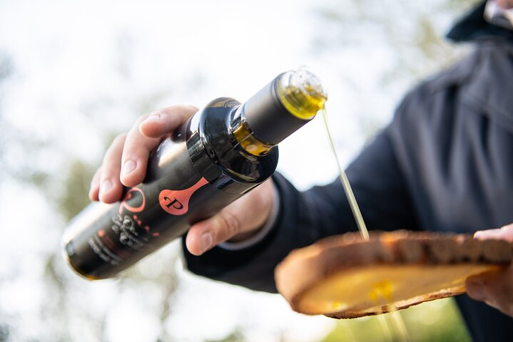 Olive Oil Private Tour and Extra Virgin Olive Oil Tasting in Altamura - Photo 1 of 6