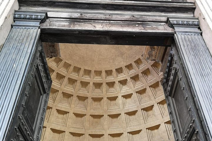 Pantheon: Tour with Archaeologist of the best preserved Roman work - Photo 1 of 3