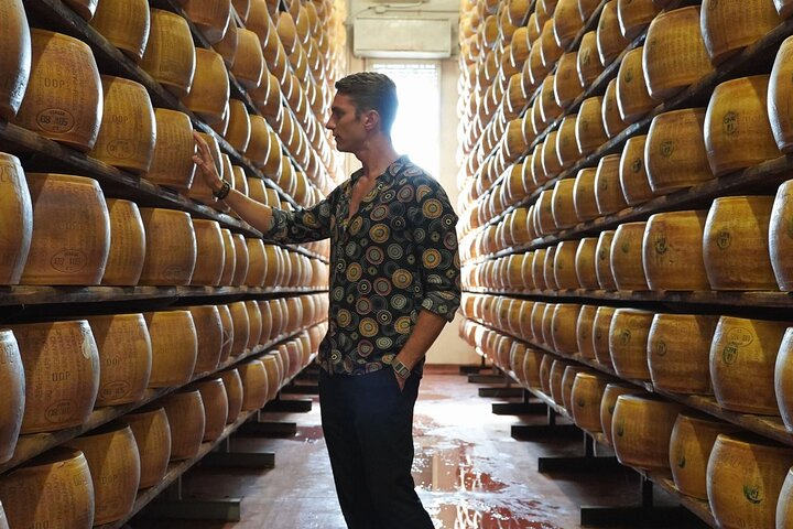 Discover Parma’s Flavors: Parmigiano & Prosciutto Food Tour - Photo 1 of 17