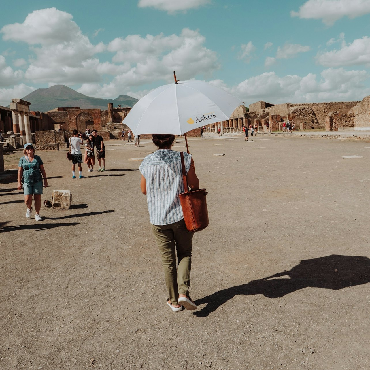Pompeii & Herculaneum: Fast Track Ticket + Guided Tour + Roundtrip from Naples - Photo 1 of 7