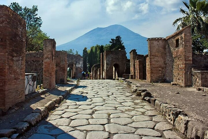 Pompeii and Vesuvius Cellars Tour in Small Groups from Salerno - Photo 1 of 17