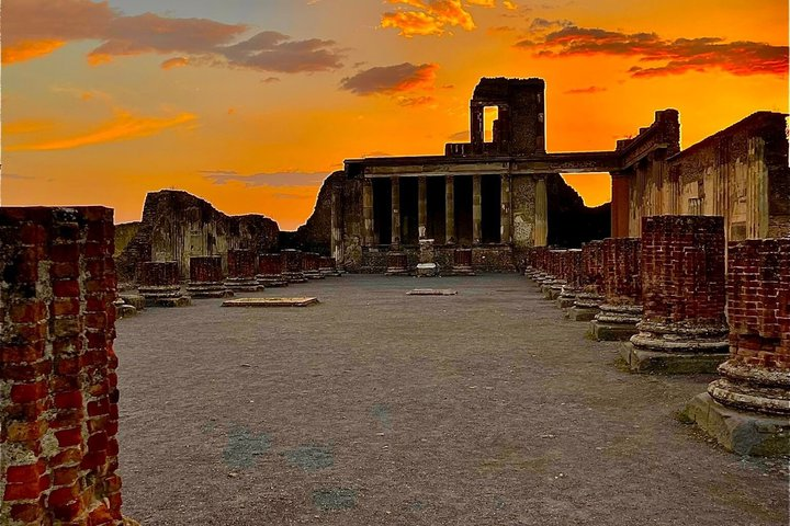 Pompeii tour at sunset time - A visit away from the crowds - Photo 1 of 9
