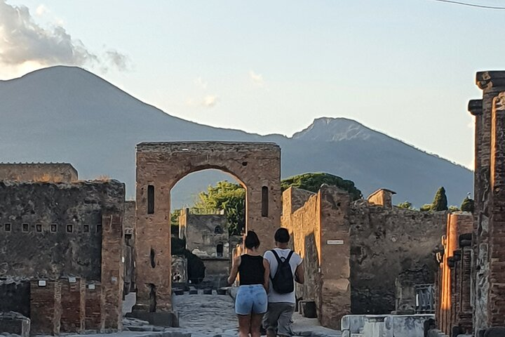 Pompeii tour at sunset time - A visit away from the crowds - Photo 1 of 6