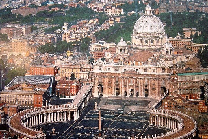 Pope Francis - General Audience and Vatican Museums  - Photo 1 of 13