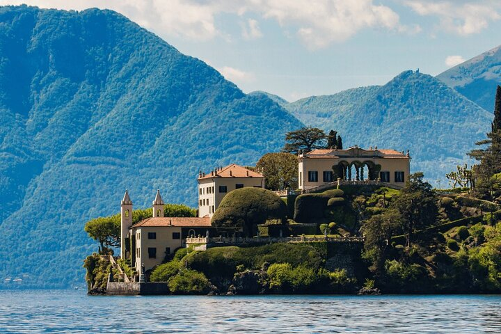 Private boat tour with visit to Villa del Balbianello - Photo 1 of 6