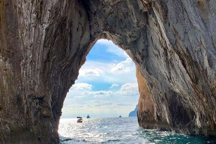 Capri Tour by Jolly Boat Positano