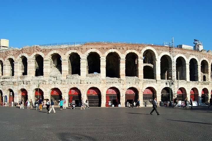 Private direct transfer: Milan to Verona, English Speaking Driver - Photo 1 of 6