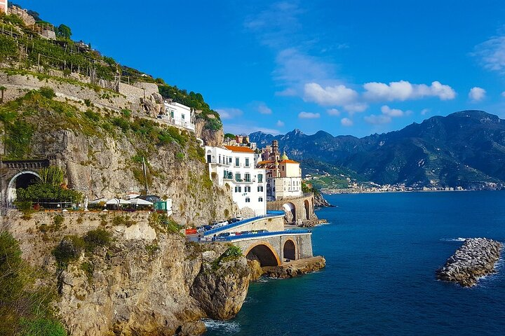 Naples to Atrani private direct transfer