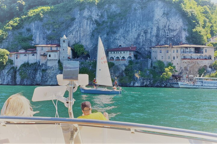 Private Cruise in Lake Maggiore (Milan) for up to 6 people - Photo 1 of 9