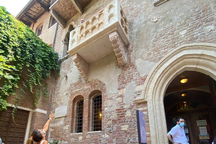 Private Multi-day tour to Northern Italy, Lugano and Italian Riviera with guide - Photo 1 of 13