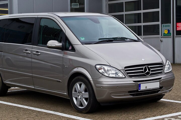 Private one way Transfer from/to Rome to/from Civitavecchia - Photo 1 of 7