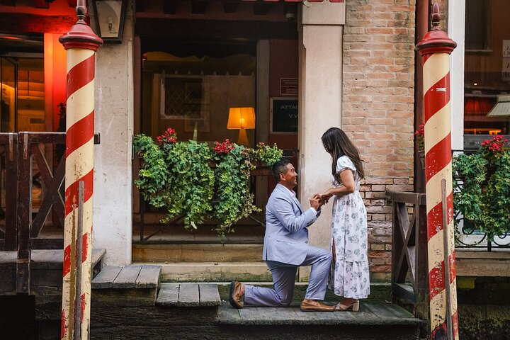 Private Proposal Professional Photo Shoot - Venice - Photo 1 of 6