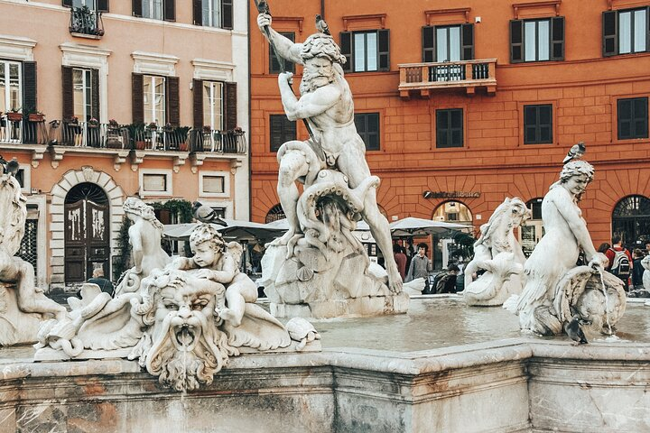 Private Rome's off the Beaten Path Tour with Local Expert Guide