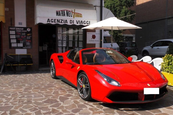 Ferrari 488 Private Test Drive in Maranello - Photo 1 of 8