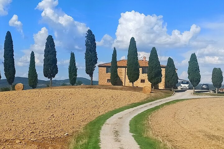 (Original photo of our tour)