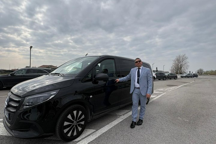 Private Transfer from Amalfi to Naples Airport ,Naples station - Photo 1 of 7