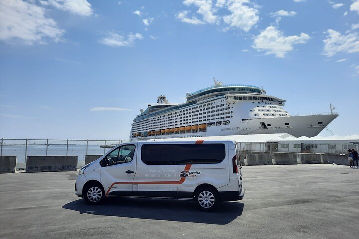 Private Transfer from Cagliari hotels to Cagliari Cruise Port - Photo 1 of 11