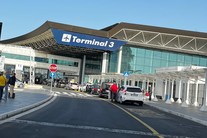 Private Transfer from Fiumicino Airport to Rome - Photo 1 of 7