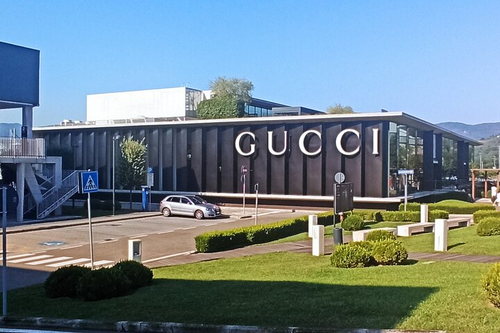 Immerse in Italy’s fashion scene with a scenic transfer from Florence to Rome featuring iconic brands at The Mall and Prada Outlet. Enjoy effortless shopping and stylish experiences.