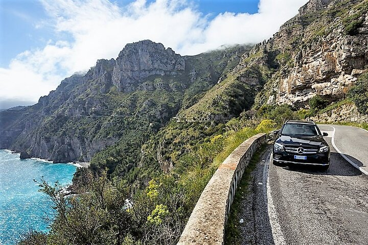 Trasferimento privato da Napoli ad Amalfi o Positano o viceversa - Photo 1 of 3