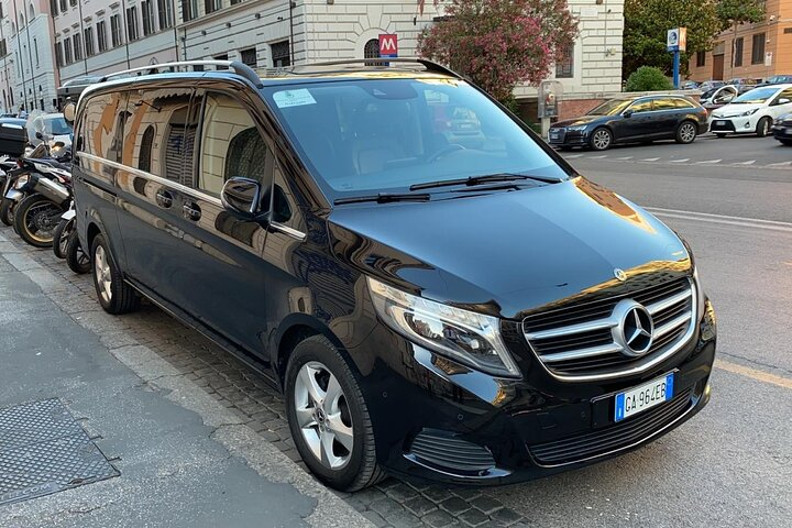 Private Transfer from Rome to Fiumicino Airport - Photo 1 of 11