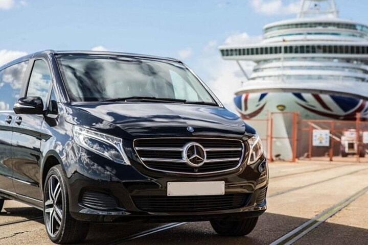 Private Transfer from Rome Airport (FCO)(CIA) to Civitavecchia - Photo 1 of 8