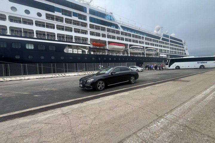 Private Luxury Transportation: Rome - Civitavecchia Cruise Port - Photo 1 of 16