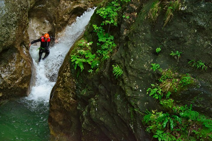 Canyoning Wild Jump - Photo 1 of 8