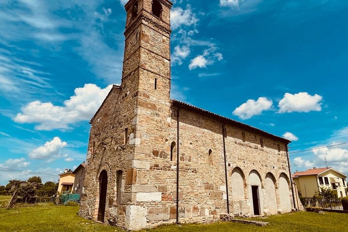 Riviera del Brenta, lagoon and natural areas mystery private tour in Padua  | Pelago, image size:1200x800