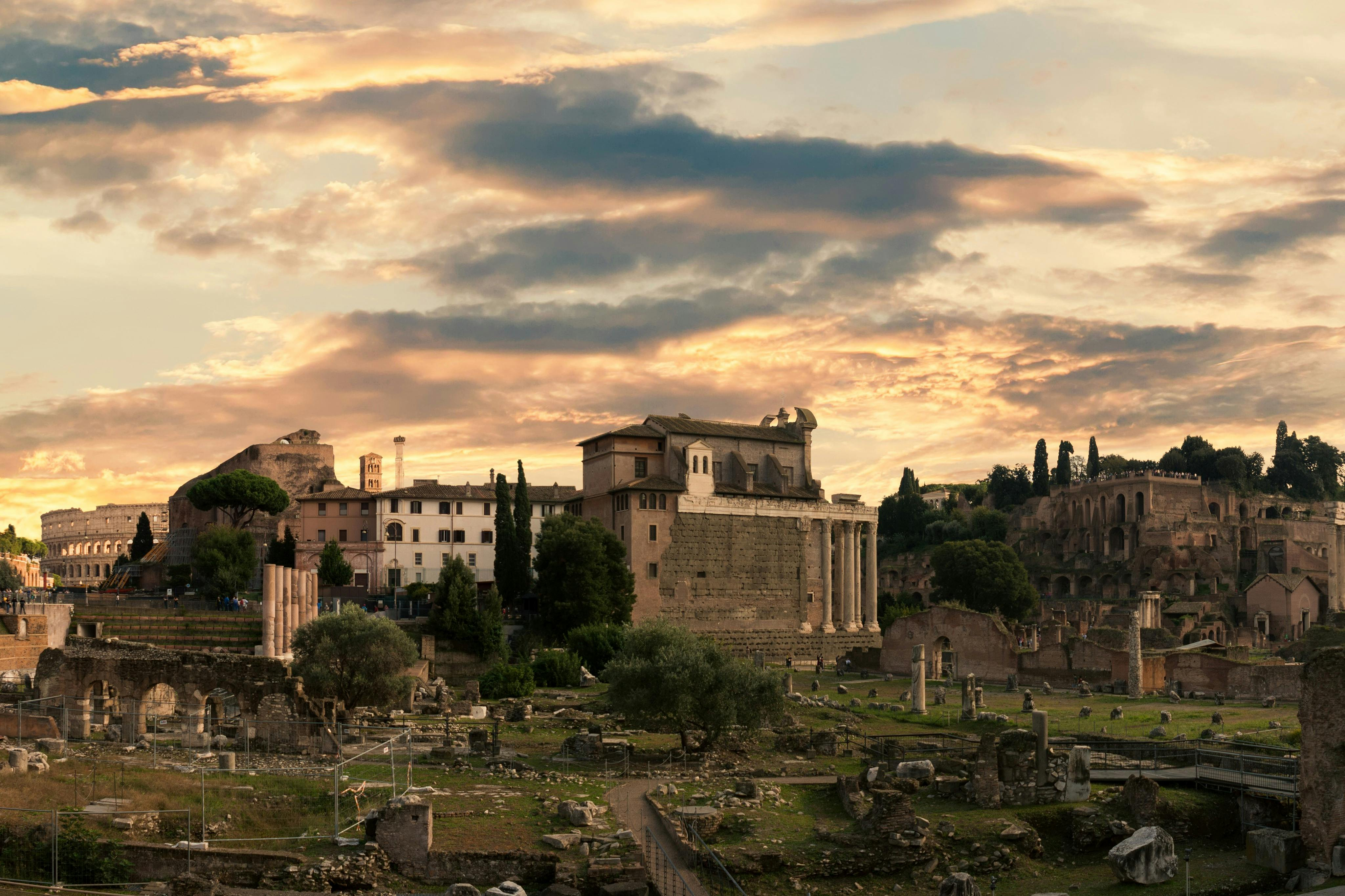 Roman Forum Guided Tour + Palatine Hill & Roman Domus Entry - Photo 1 of 3
