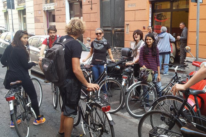 Rome City Bike & E-Bike Daily Rental - Photo 1 of 9