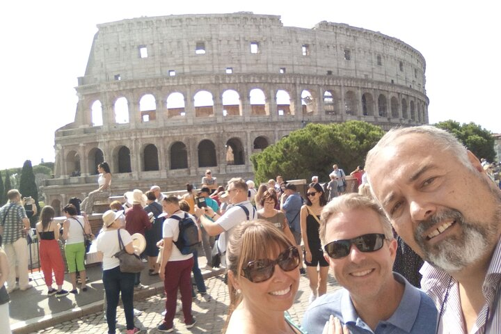 ILLYRIATOURS Rome Highlights Full-Day Guided Tour with Pickup and Lunch