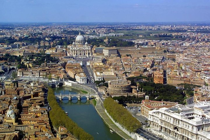 Experience Rome’s rich tapestry of history as you glide past iconic landmarks like St. Peter's Basilica and the Colosseum all while enjoying the comfort of a luxurious vehicle.