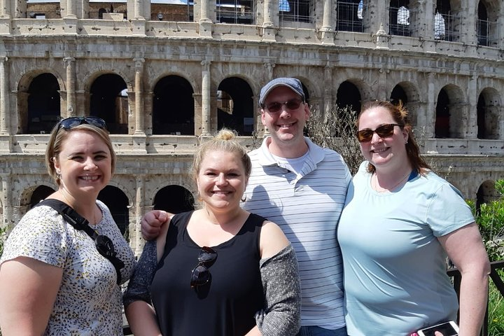 ItalyBesTours Rome Fullday with Driver and Tour Guide Skip-The-Line Tickets and Lunch Included