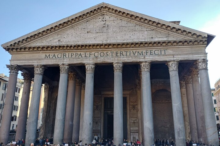 Pantheon from outside 
