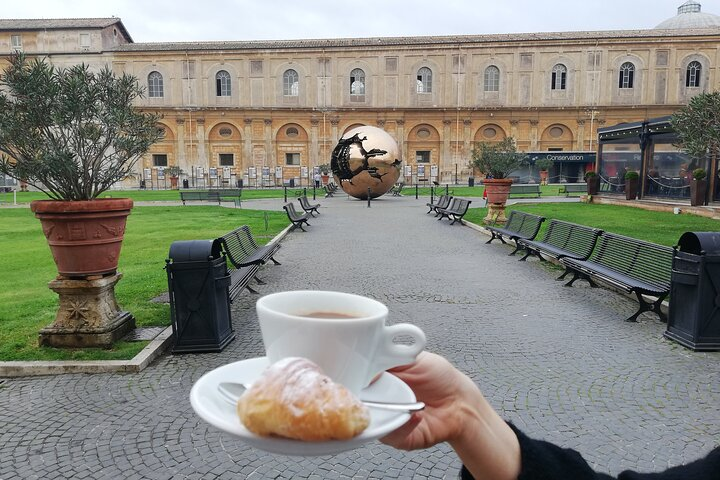 VIP Vatican Breakfast and Guided Tour with Sistine Chapel Access - Photo 1 of 19