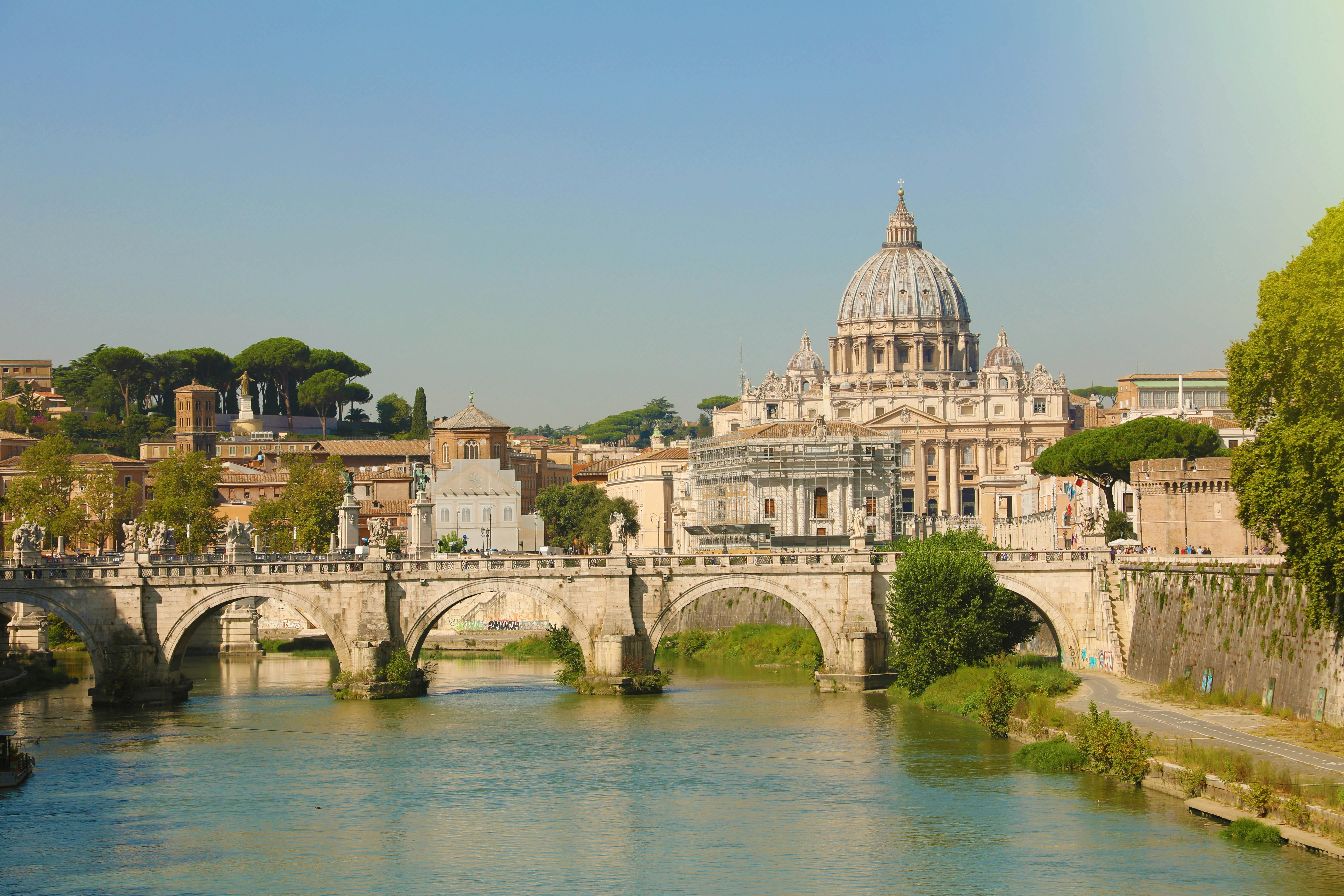 Trastevere, Trevi Fountain & Tiber Island Rome: Guided Tour, Cruise + Tasting - Photo 1 of 6