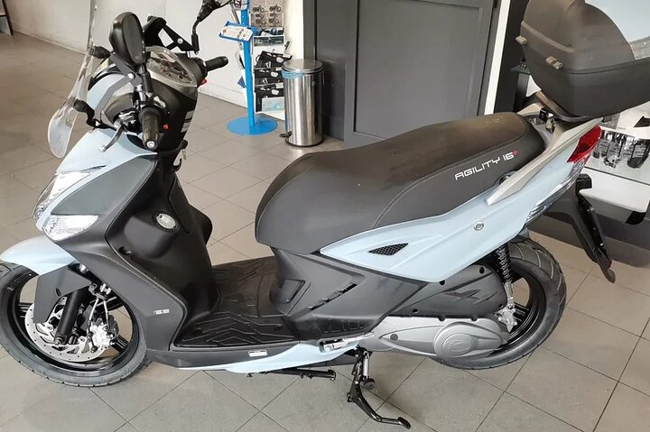 Scooter Rental in Pesaro with Pickup Included - Photo 1 of 4