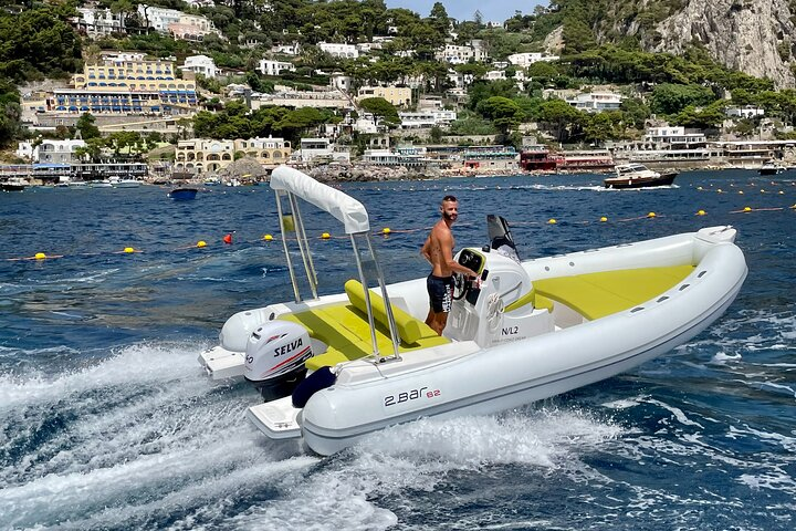 Self Drive Boat Hire - Photo 1 of 12