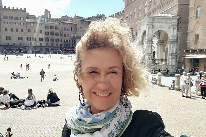 Me in Piazza del Campo in Siena