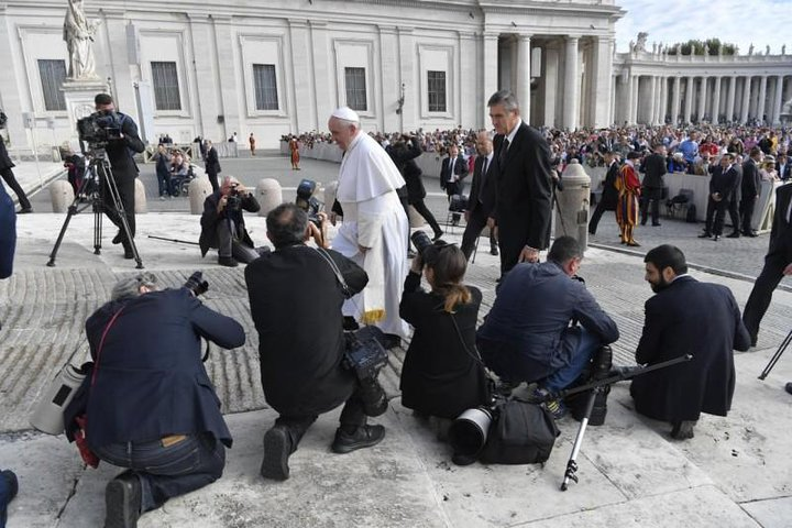 Reserved Papal Audience Ticket with Assistance On Site - Photo 1 of 7