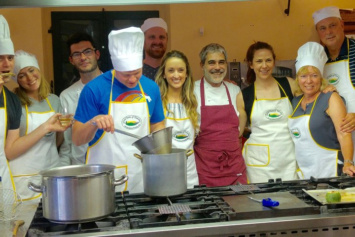 Private Tuscan estate cooking class