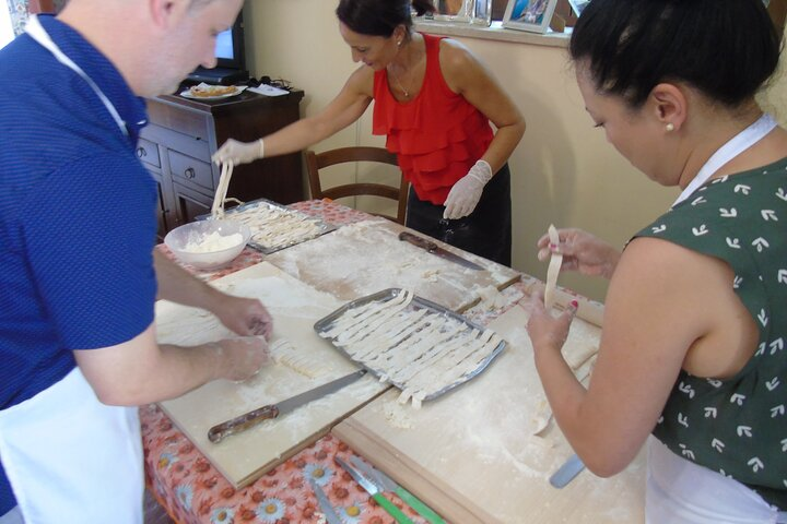 UrbExcursions Sono Italiano! Lunch and Cooking Demo in Umbria region Fullday from Florence