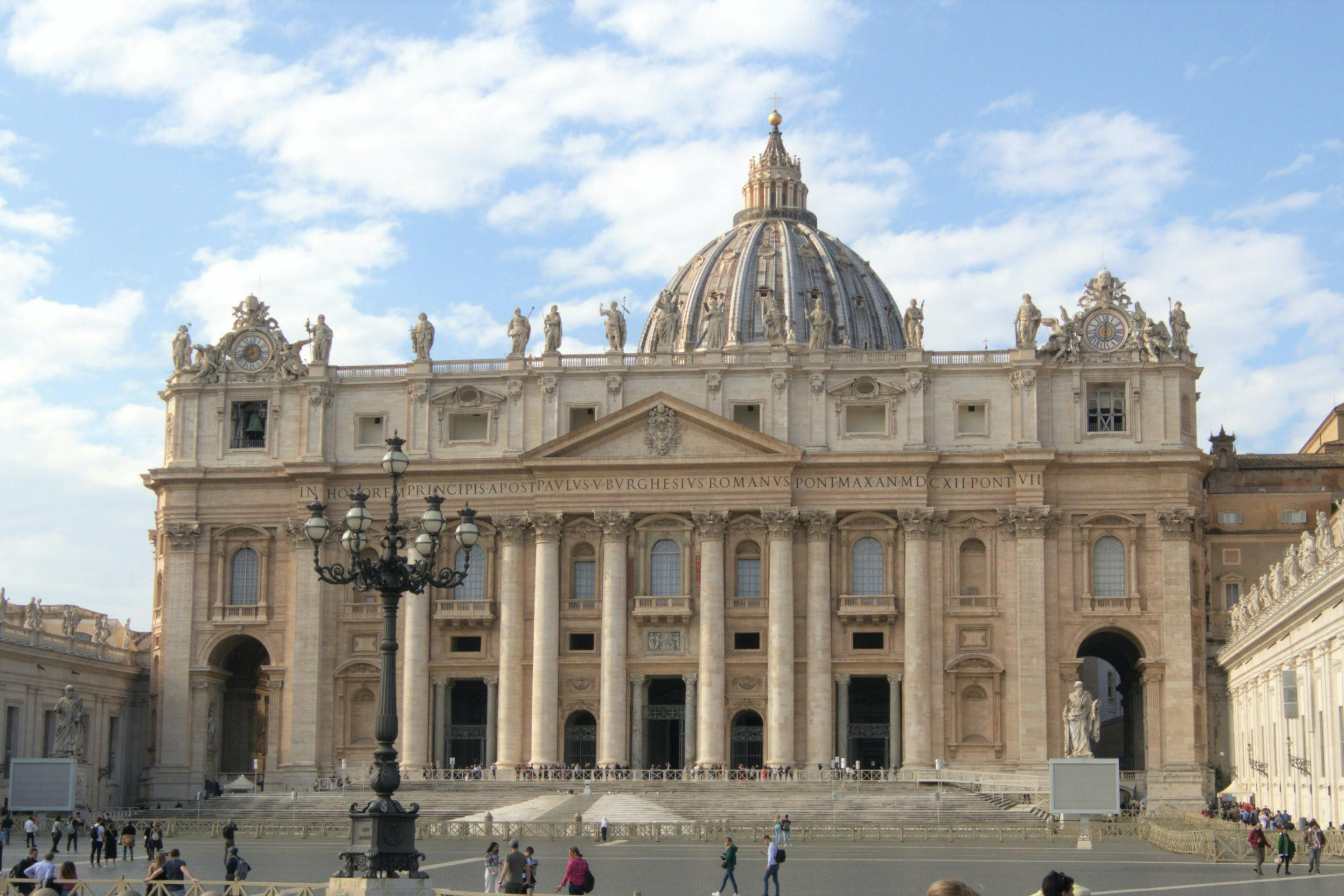 St. Peter's Basilica: Guided Tour + Vatican Grottoes Access - Photo 1 of 5