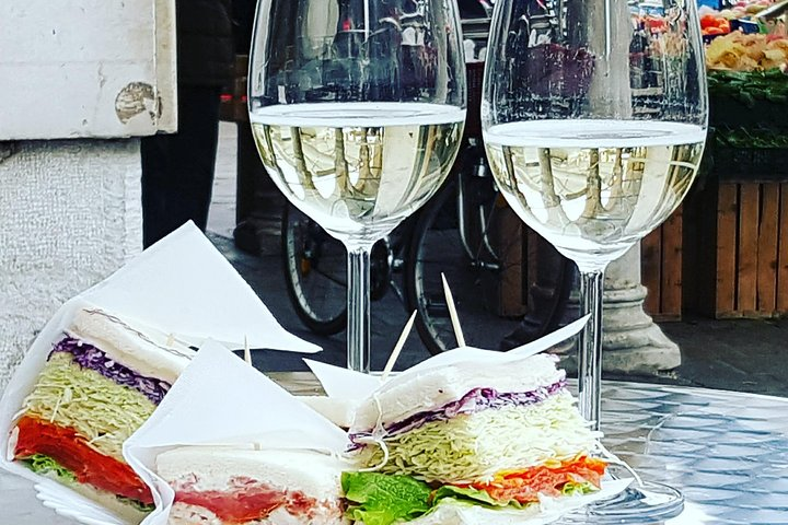 Street Food Walk in Padova - Photo 1 of 7