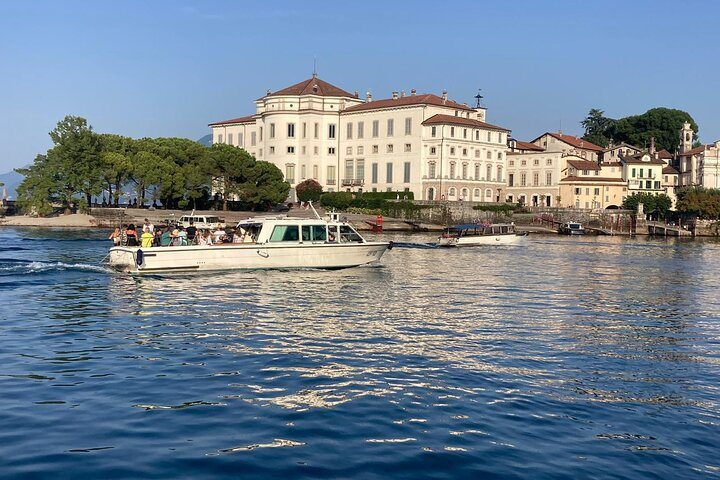 Stresa: 1-Day 3 Borromean Islands Hop-On Hop-Off Boat Tour  - Photo 1 of 25