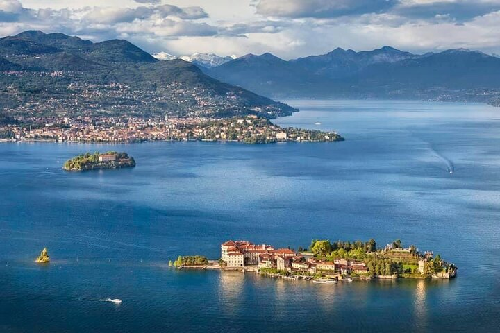 Stresa: Isola Madre & Isola Bella Hop-on Hop-off Boat tour - Photo 1 of 25
