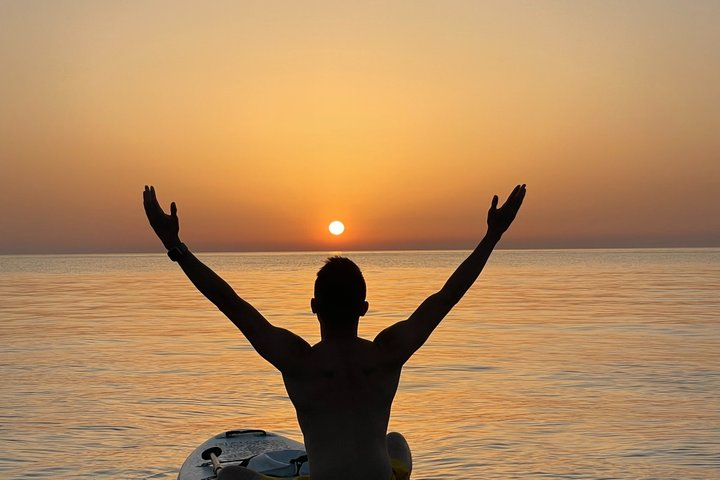 Sunrise in a Stand-up Paddle with Breakfast on board - Photo 1 of 12